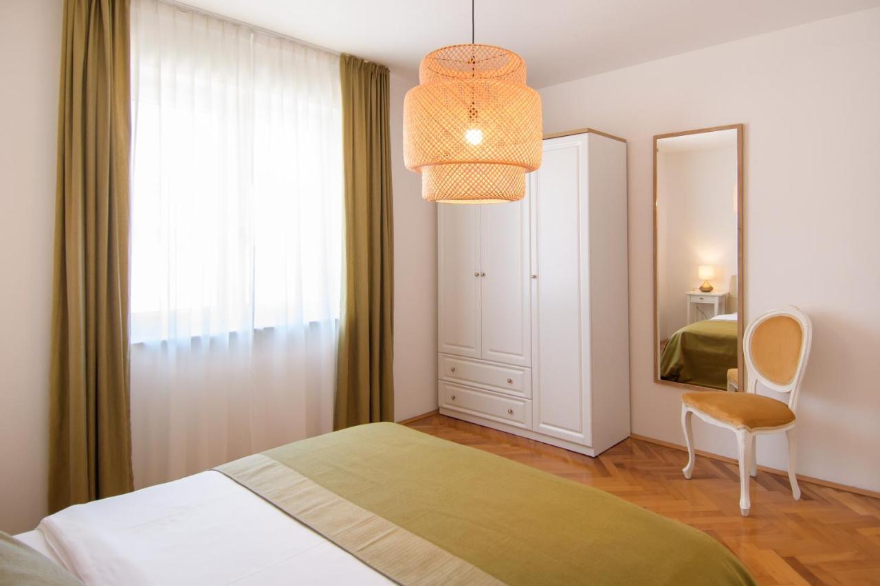 Julie City Centre Porec Apartment Экстерьер фото